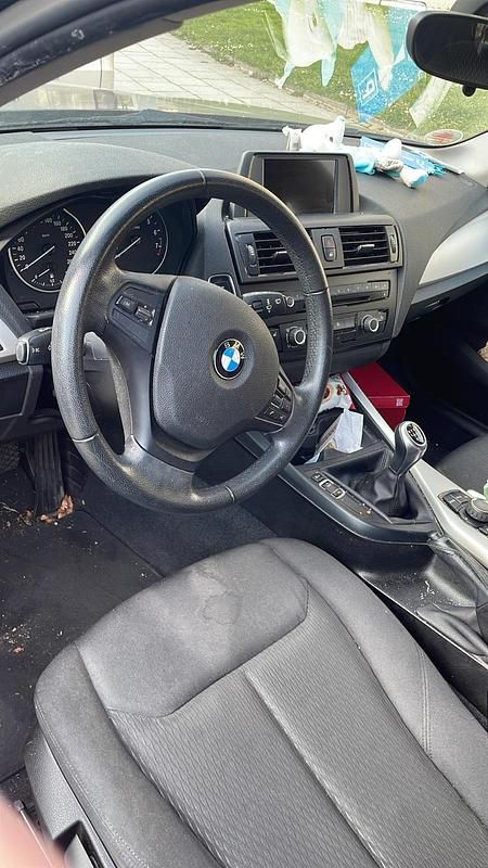 Gebraucht BMW 116 136 PS (100 kW) 2014 Schwarz Kleinwagen