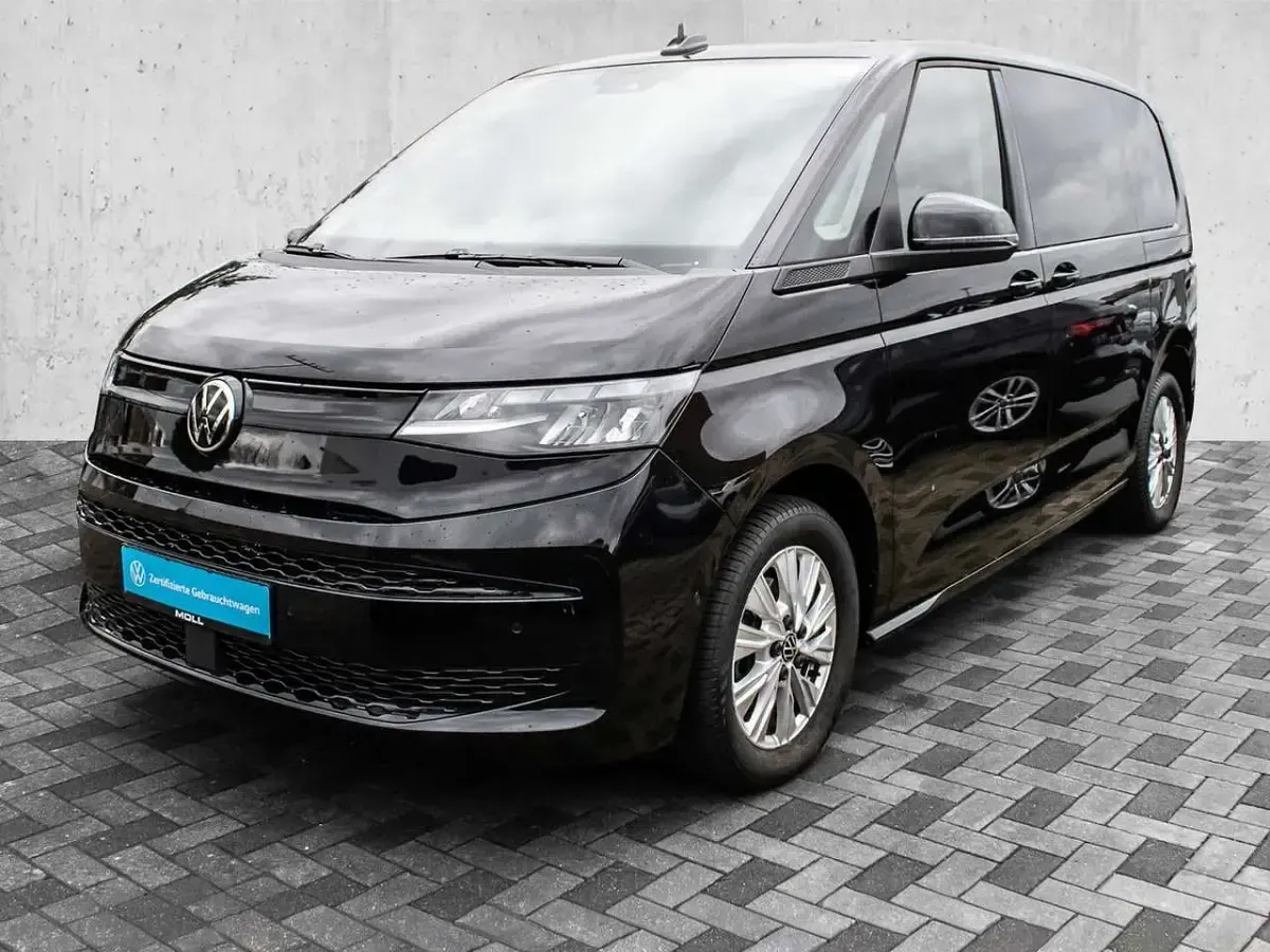 Gebraucht VW T7 150 PS (110 kW) 2024 Deep black perleffekt Van