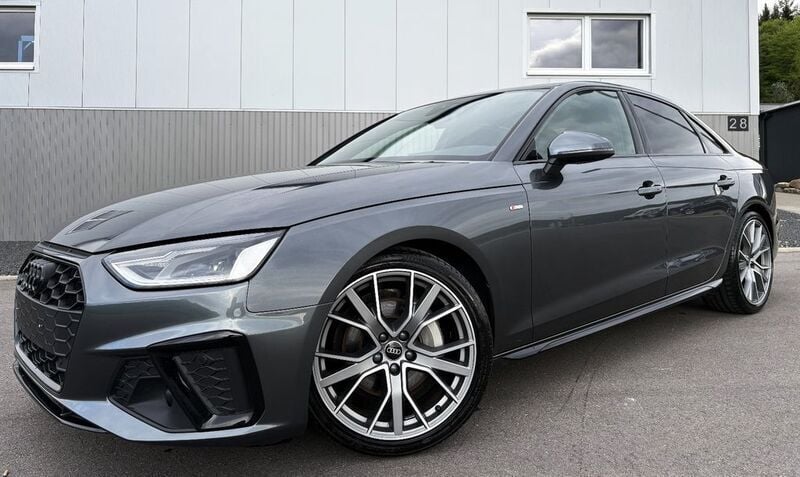 Grau Gebraucht 2022 Audi A4 Sport Limousine | 28.290 € (Fairer Preis) - Bild 1/4