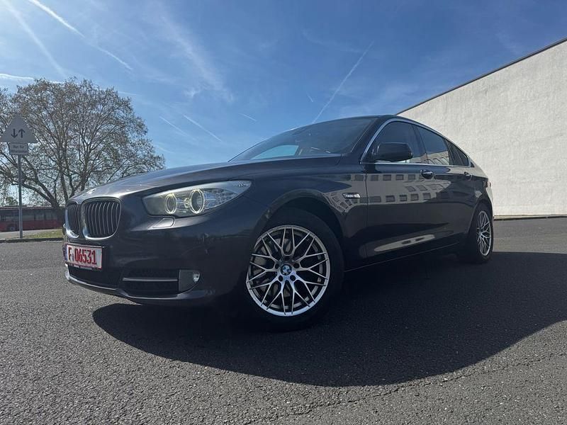 Grau Gebraucht 2013 BMW 530 Gran Turismo Sport Line Limousine | 5.000 € - Bild 1/4