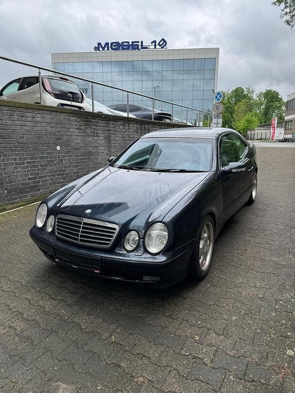 Gebraucht Mercedes CLK200 136 PS (100 kW) 2000 Andere farben Coupé