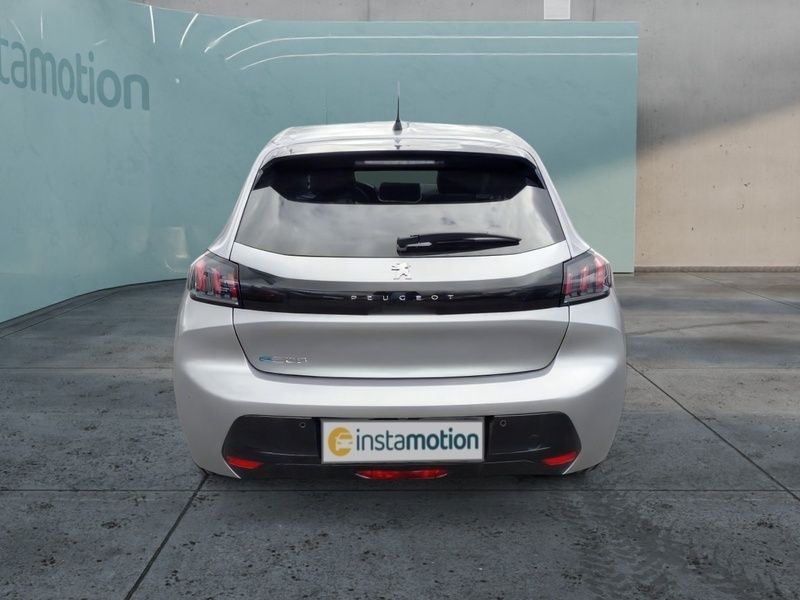 Gebraucht Peugeot e-208 Allure 100 kW (136 PS) 2023 Grau Kleinwagen