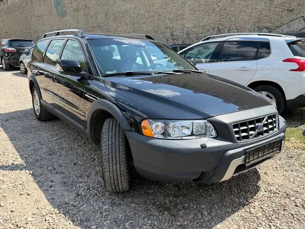 Gebraucht Volvo XC70 Momentum 185 PS (136 kW) 2006 Schwarz Kombi