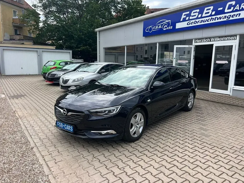 Gebraucht Opel Insignia Dynamic 165 PS (121 kW) 2018 Blau Limousine