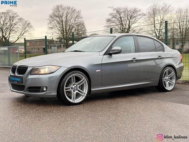 Gebraucht BMW 330 272 PS (200 kW) 2011 Grau Limousine