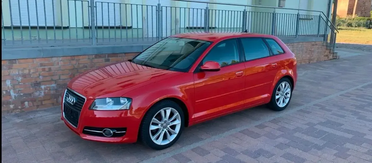 Używany Audi A3 S-Line 105 KM (77 kW) 2012 Czerwony Hatchback
