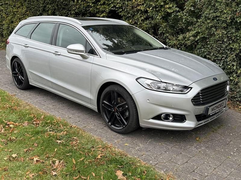 Gebraucht Ford Mondeo Titanium 160 PS (117 kW) 2016 Silber Kombi