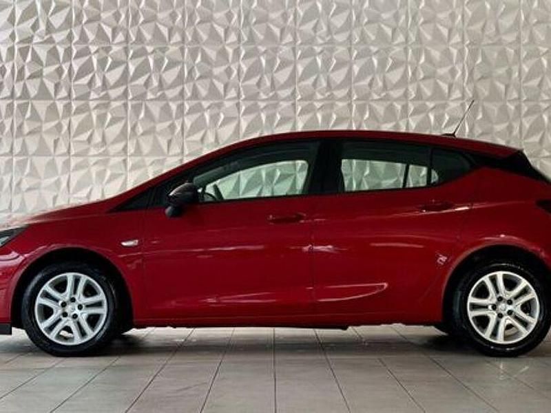 Gebraucht Opel Astra 122 PS (89 kW) 2021 Rot Limousine