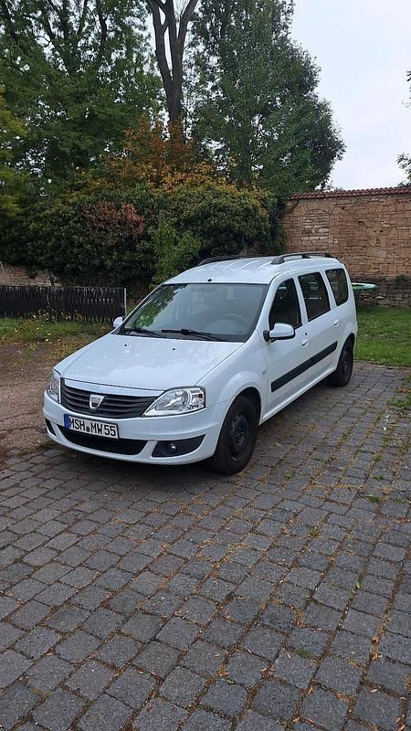 Weiß Gebraucht 2009 Dacia Logan Limousine | 2.600 € (Fairer Preis) - Bild 1/4