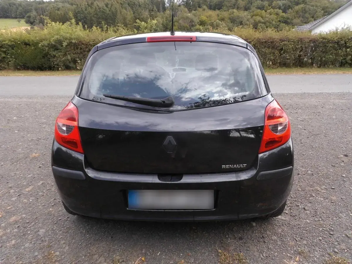 Gebraucht Renault Clio III 75 PS (55 kW) 2007 Schwarz Limousine