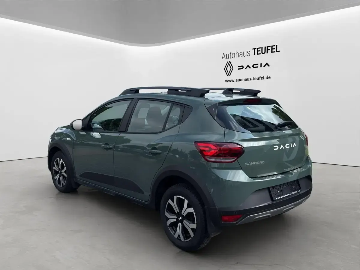 Używany Dacia Sandero Expression 91 KM (66 kW) 2023 Szary Hatchback