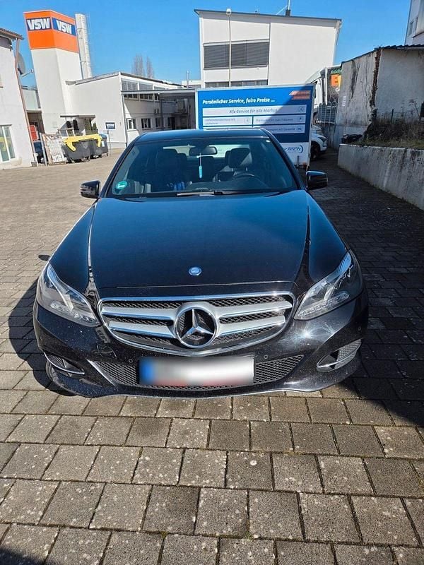 Gebraucht Mercedes E200 Avantgarde 184 PS (135 kW) 2014 Schwarz Limousine