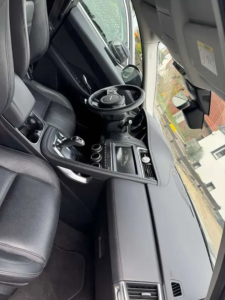 Gebraucht Jaguar E-Pace 200 PS (147 kW) 2020 Grau SUV