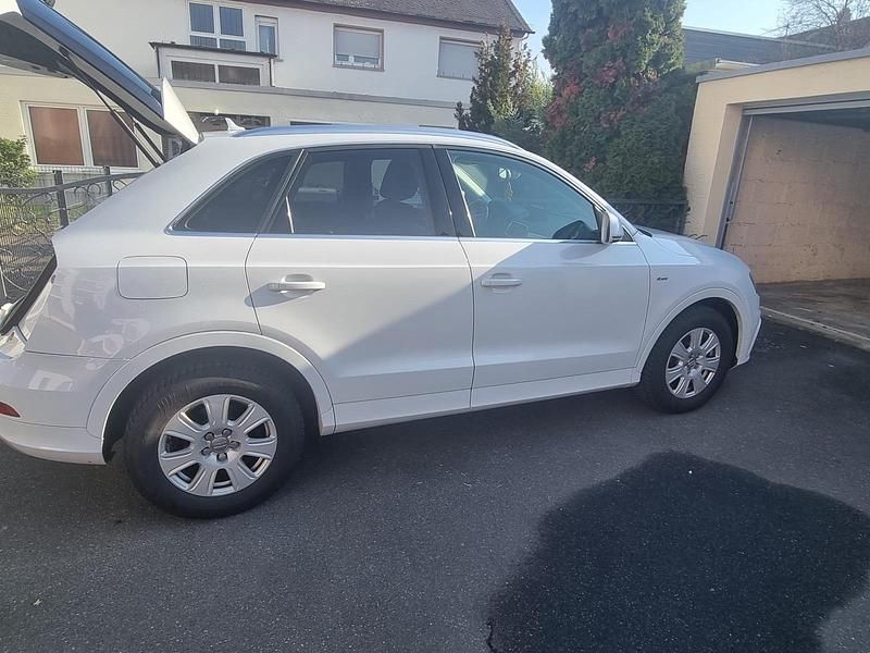 Gebraucht Audi Q3 140 PS (102 kW) 2013 Weiß SUV