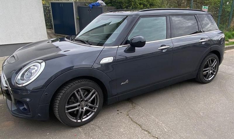 Grau Gebraucht 2016 Mini Cooper S Clubman Kombi | 18.200 € (Etwas zu teuer) - Bild 1/4