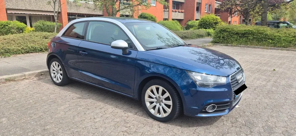 Gebraucht Audi A1 Ambition 90 PS (66 kW) 2013 Blau Kleinwagen