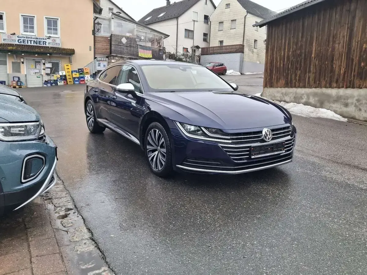 Używany VW Arteon Elegance 190 KM (139 kW) 2018 Niebieski Hatchback