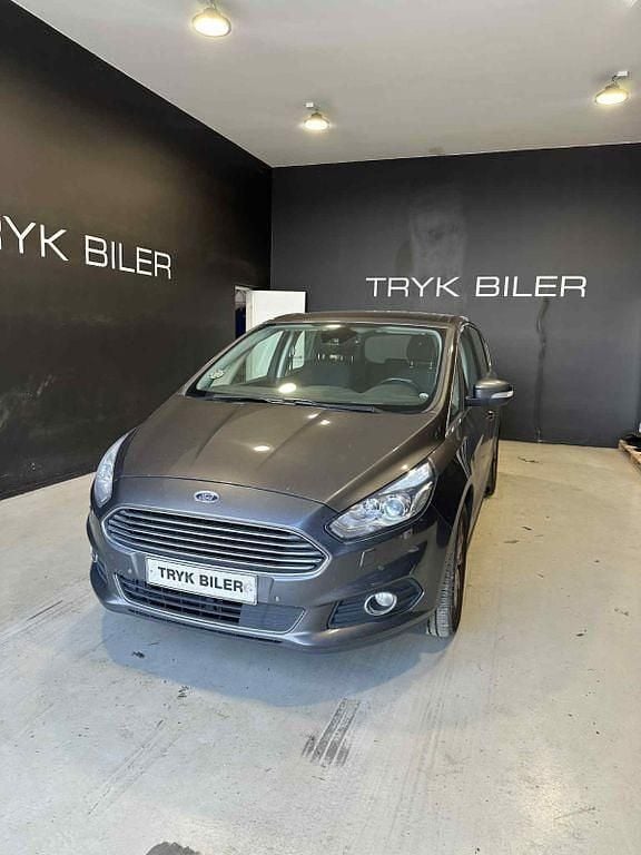 Grau Gebraucht 2018 Ford S-MAX Titanium Van / Kleinbus | 7.500 € (Superpreis) - Bild 1/4