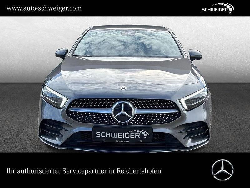 Gebraucht Mercedes A250 AMG line 224 PS (164 kW) 2022 Grau Limousine