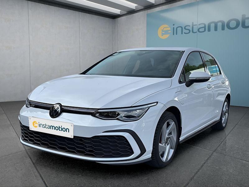 Weiß Gebraucht 2022 VW Golf VIII GTE Kleinwagen | 20.599 € (Guter Preis) - Bild 1/4