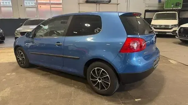 Gebraucht VW Golf V Trendline 102 PS (75 kW) 2005 Blau Kleinwagen