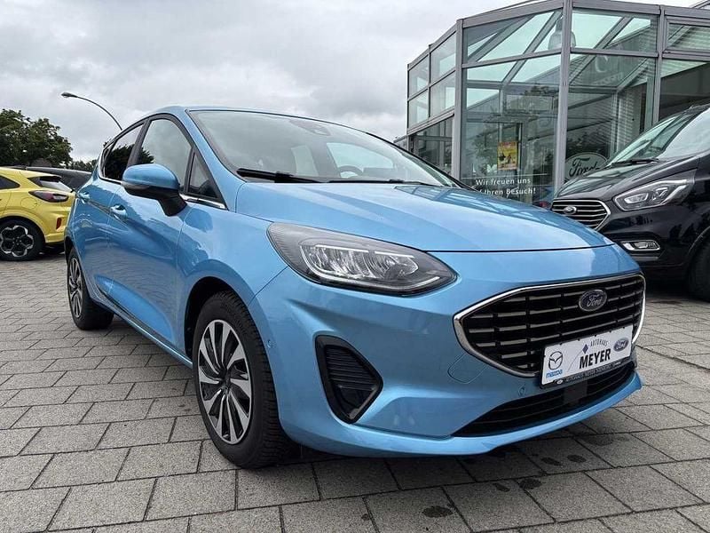Boundless blue metallic Gebraucht 2022 Ford Fiesta Titanium Kleinwagen | 16.900 € (Guter Preis) - Bild 1/4