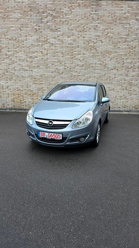 Gebraucht Opel Corsa 90 PS (66 kW) 2007 Silber Kleinwagen