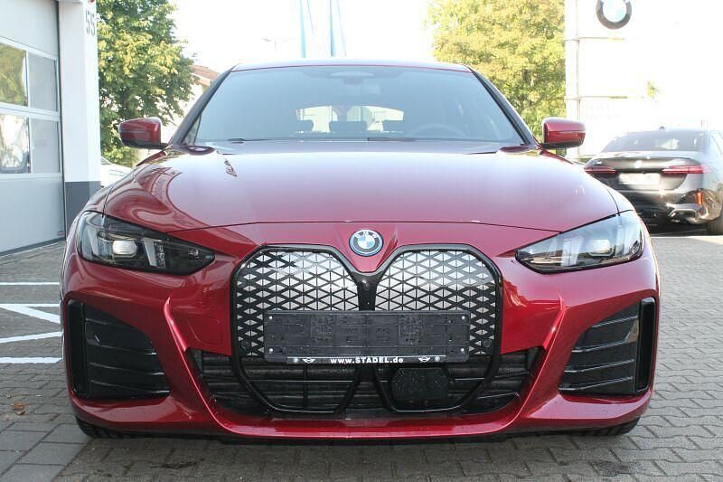 Rot Neu 2025 BMW i4 Performance Limousine | 64.194 € (Fairer Preis) - Bild 1/4