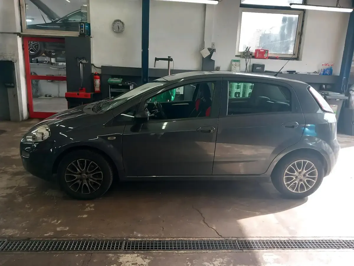 Gebraucht Fiat Punto 95 PS (69 kW) 2012 Kleinwagen