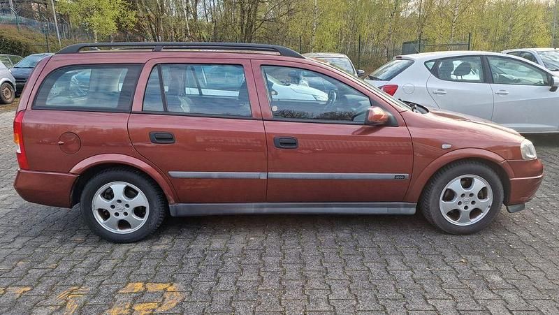 Usata Opel Astra Selection 125 CV (91 kW) 2000 Rosso Berlina