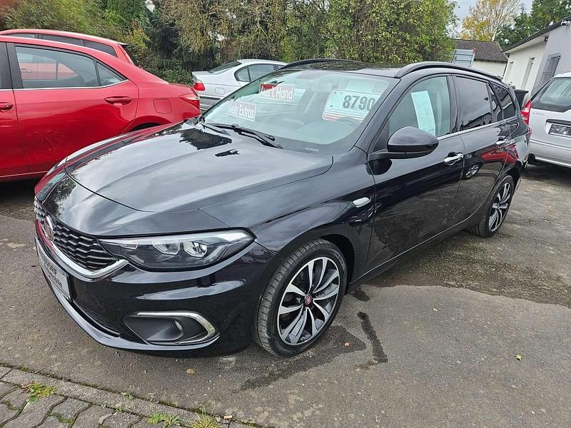 Colore esterno new nero Gebraucht 2017 Fiat Tipo Lounge Kombi | 8.790 € (Fairer Preis) - Bild 1/4