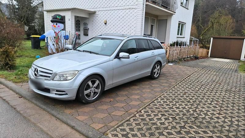 Gebraucht Mercedes C250 204 PS (150 kW) 2010 Grau Kombi
