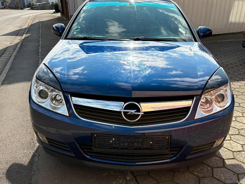 Blau Gebraucht 2007 Opel Vectra Limousine | 3.100 € (Etwas zu teuer) - Bild 1/4