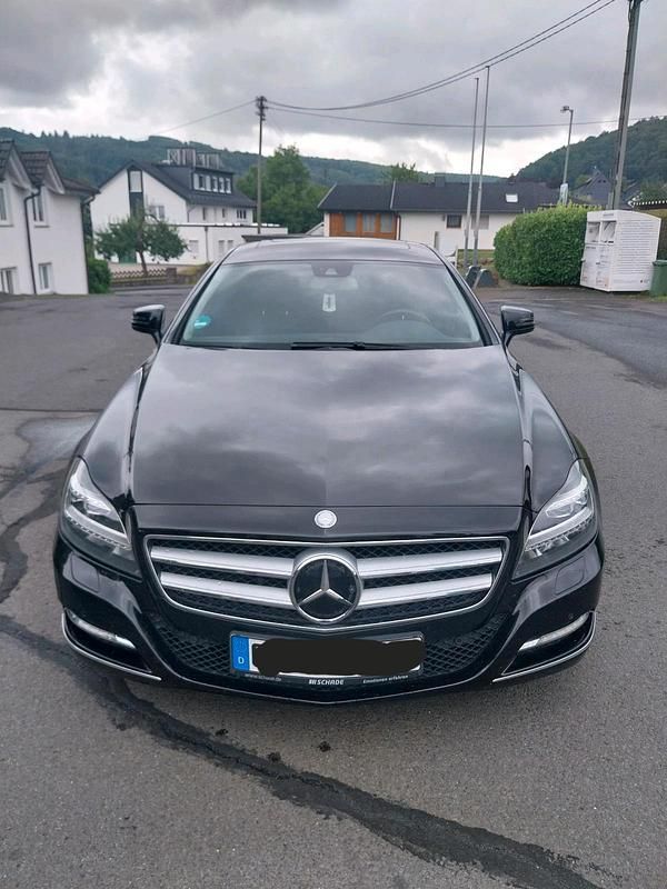 Schwarz Gebraucht 2013 Mercedes CLS350 Kombi | 15.300 € (Fairer Preis) - Bild 1/4