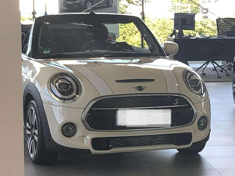 Gebraucht Mini Cooper S Cabriolet 192 PS (141 kW) 2019 Weiß Cabrio