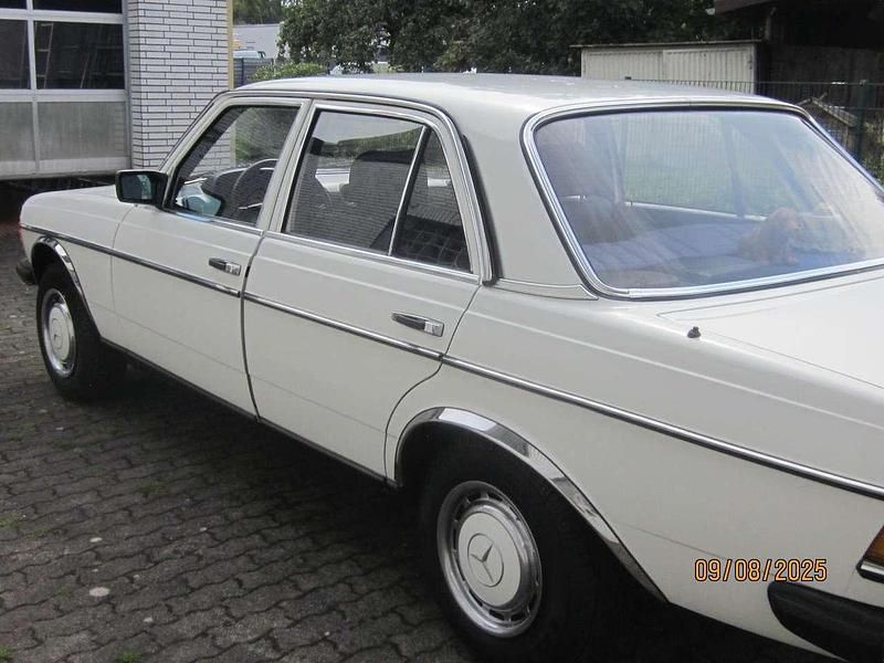Gebraucht Mercedes E230 136 PS (100 kW) 1984 Limousine
