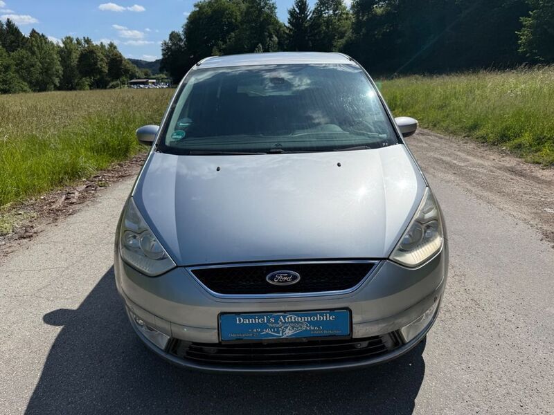 Grau Gebraucht 2006 Ford Galaxy Van / Kleinbus | 2.500 € (Superpreis) - Bild 1/4