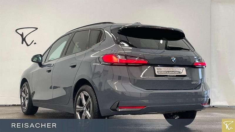 Gebraucht BMW 220 Active Tourer 156 PS (114 kW) 2025 Grau Van / Kleinbus