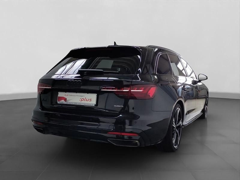 Gebraucht Audi A4 S-Line 204 PS (150 kW) 2025 Schwarz Kombi