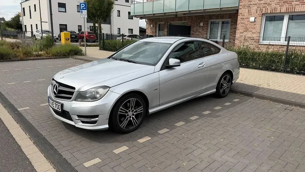 Gebraucht Mercedes C250 Sport Edition 204 PS (150 kW) 2013 Silber Coupé