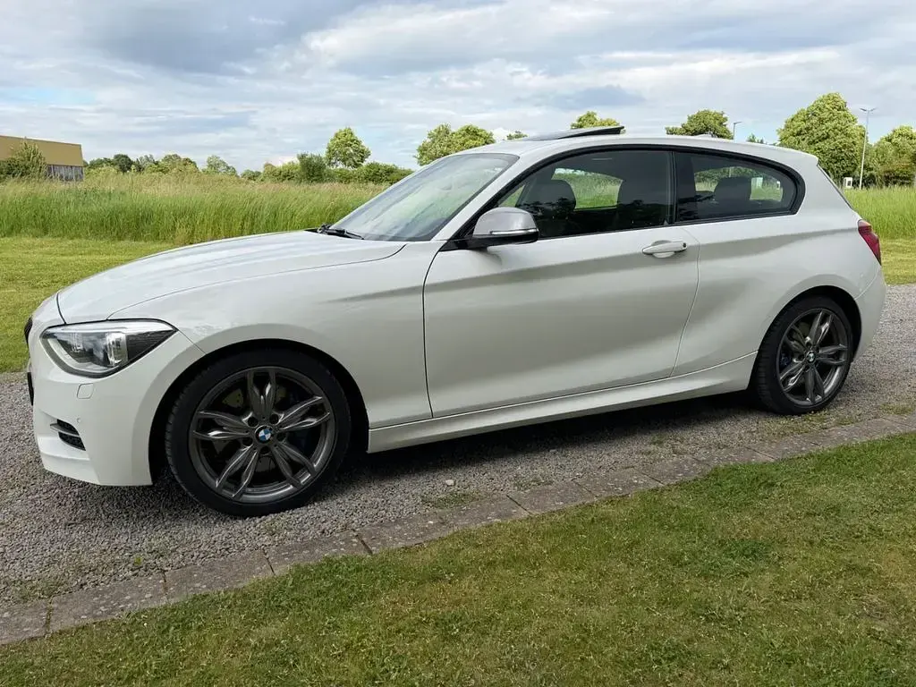 Gebraucht BMW M135 Advantage 320 PS (235 kW) 2014 Weiß Kleinwagen