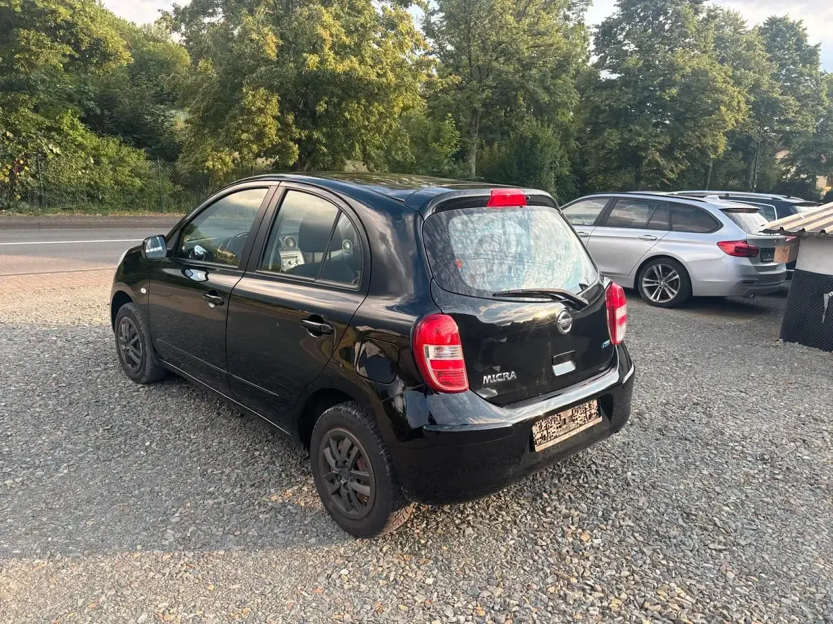 Gebraucht Nissan Micra 80 PS (58 kW) 2012 Schwarz Kleinwagen