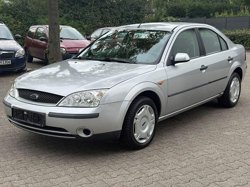 Silber Gebraucht 2002 Ford Mondeo Trend Limousine | 3.697 € (Etwas zu teuer) - Bild 1/4