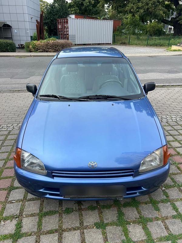 Blau Gebraucht 1997 Toyota Starlet Kleinwagen | 2.500 € (Fairer Preis) - Bild 1/4
