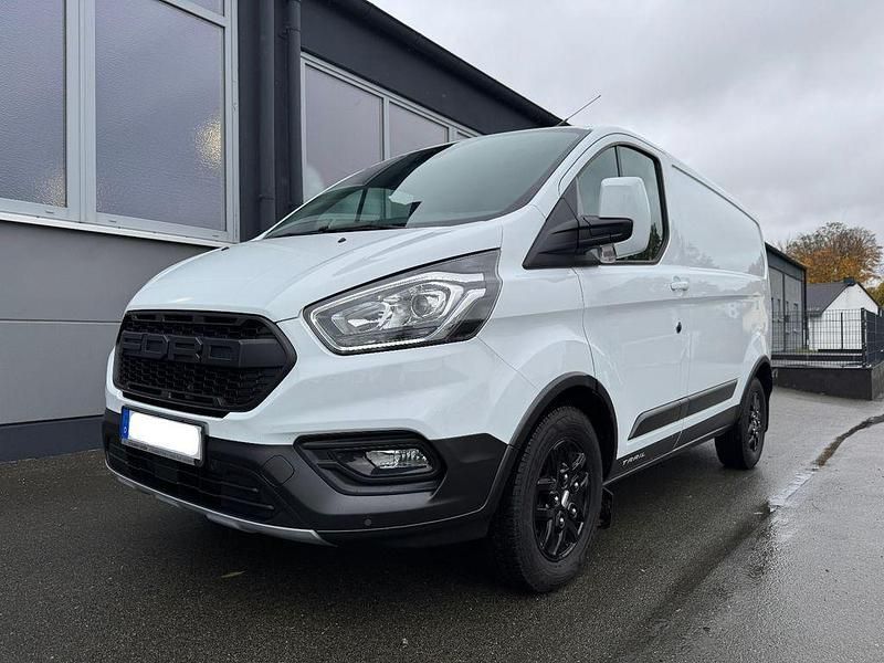 Weiß Gebraucht 2023 Ford Transit Custom Van / Kleinbus | 30.399 € (Superpreis) - Bild 1/4