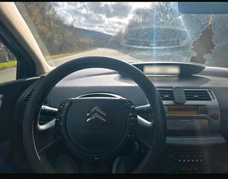 Gebraucht Citroën C4 109 PS (80 kW) 2009 Silber Limousine