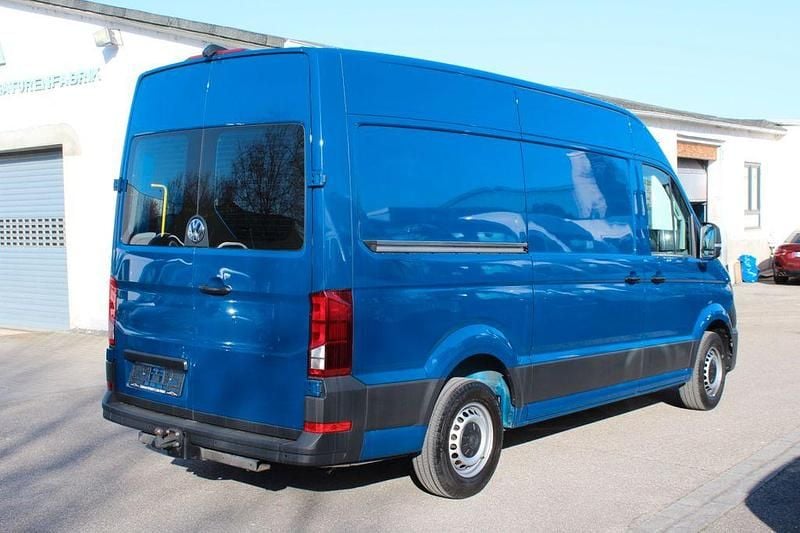 Gebraucht VW Crafter 140 PS (102 kW) 2022 Deep ocean blue Van