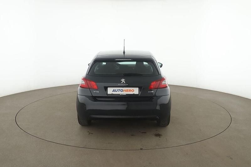 Gebraucht Peugeot 308 Allure 131 PS (96 kW) 2017 Grau Limousine