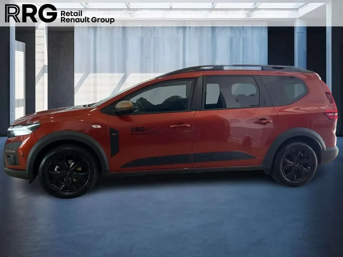 Gebraucht Dacia Jogger Extreme 141 PS (103 kW) 2025 Terracottabraun metallic Van / Kleinbus