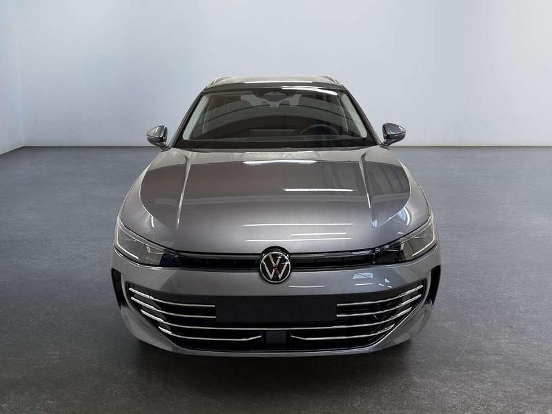 Neu VW Passat Elegance 150 PS (110 kW) 2026 5x  diabase grey met. Kombi